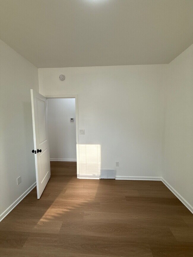 Building Photo - Fully Renovated Spacious 3BR in South Memphis – Section 8 Welcome