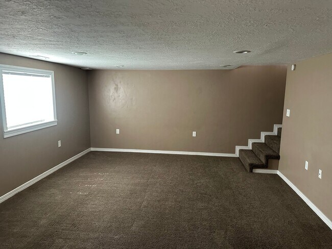Building Photo - 3963 S 4800 W