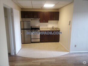 Building Photo - 62 Boylston St