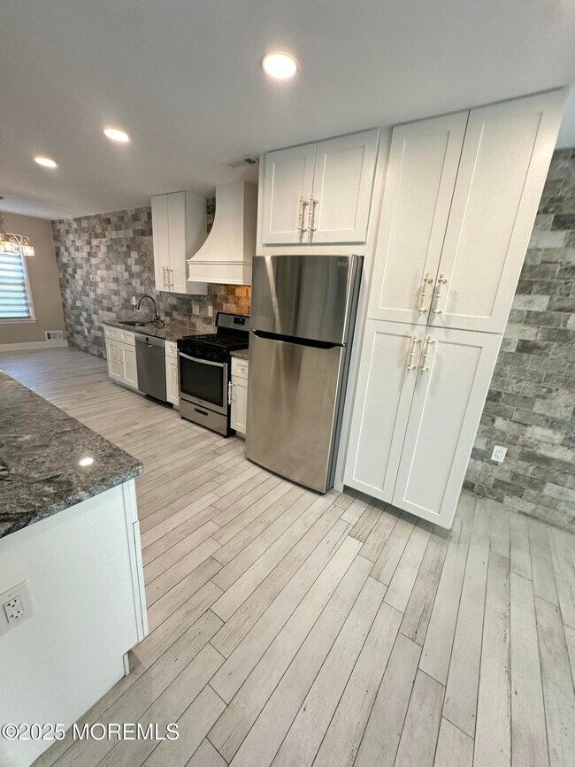 Building Photo - 103 Rumford Way