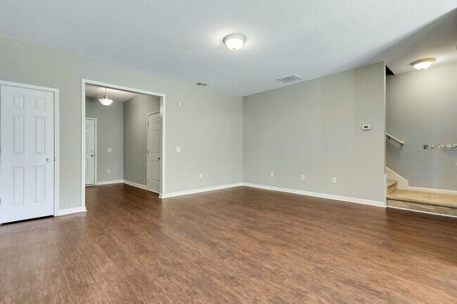 Building Photo - 850 Canyon Oak Loop