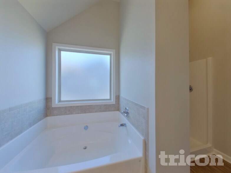 Building Photo - 11350 Freeman Way