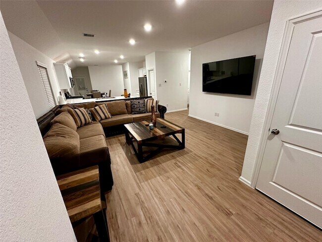 Building Photo - 2023 Foxtail Crk Ct