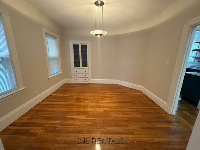 Building Photo - 145 Albion St