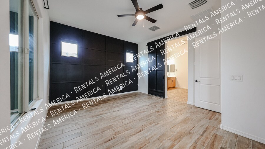 Building Photo - 19060 Rancho Dr