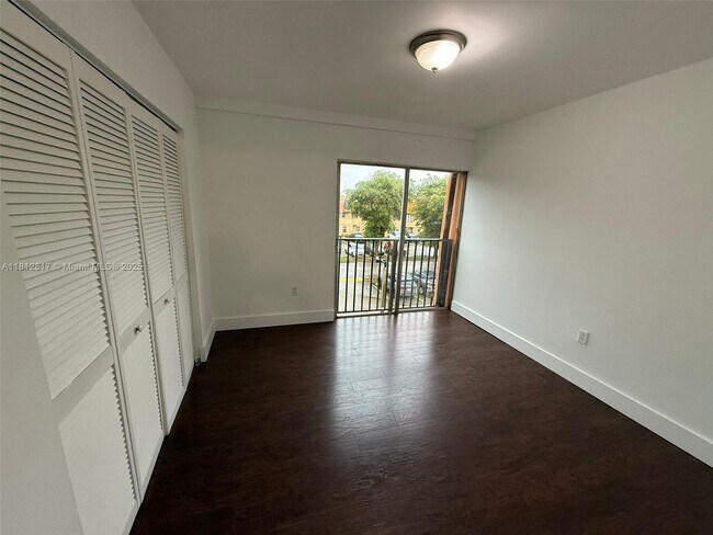 Building Photo - 231 NW 109th Ave