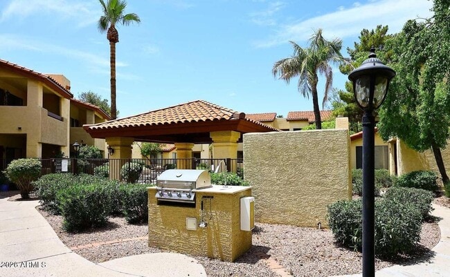 Building Photo - 7008 E Gold Dust Ave