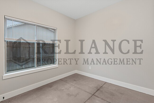 Building Photo - 3411 E Aster St