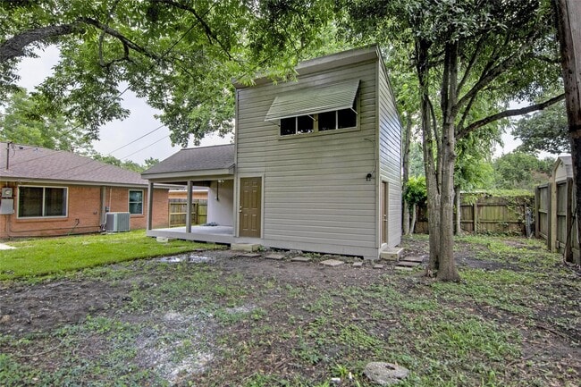 Building Photo - 6225 Indigo St