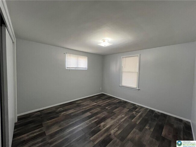 Building Photo - 353 West St