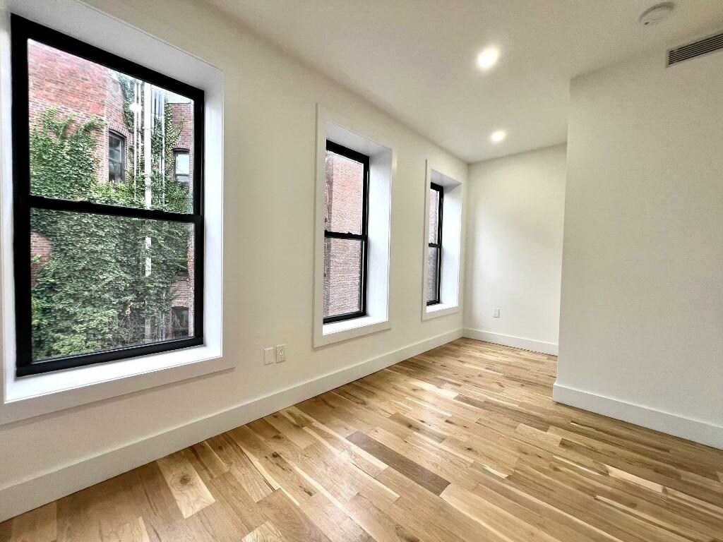 Building Photo - 22 Revere Pl