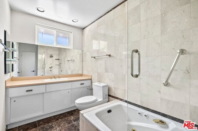 Building Photo - 4509 Canoga Dr