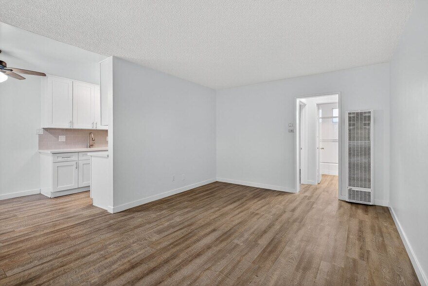 Building Photo - 1751 Cabrillo Ave