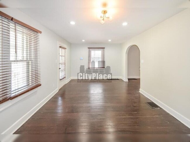 Building Photo - 1544 Spruce St