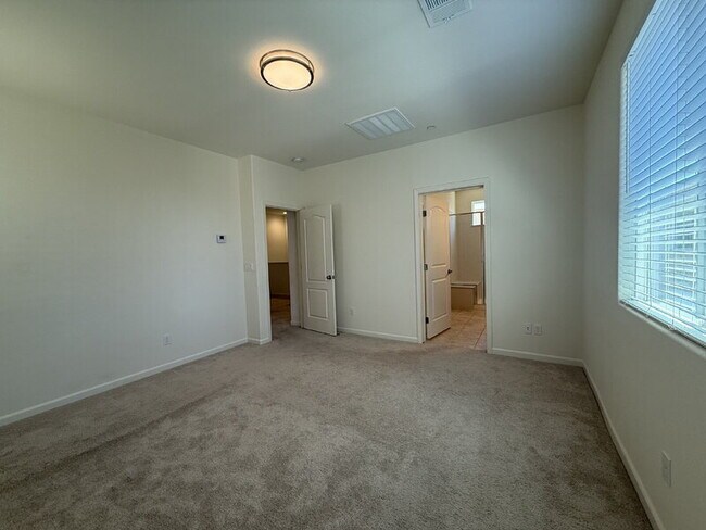 Building Photo - 3654 el Dala Ln