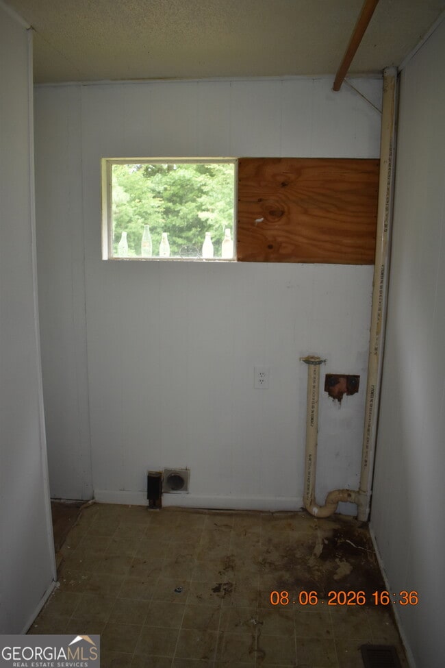 Building Photo - 4830 Wilson Rd