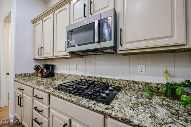 Building Photo - 14383 W Monte Vista Rd