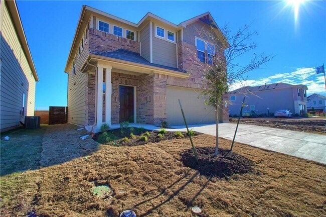Building Photo - 13909 Osmarea Dr