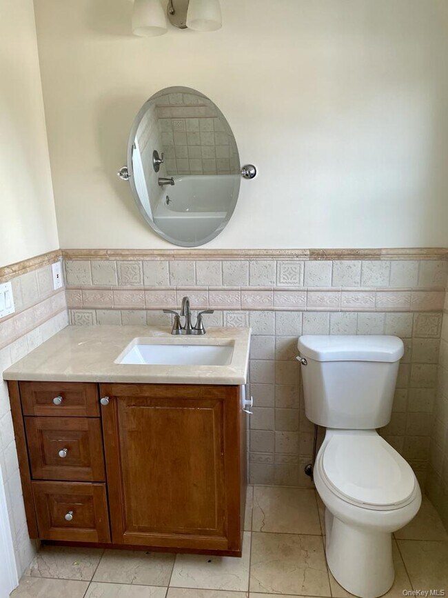 Building Photo - 5 Brandreth St