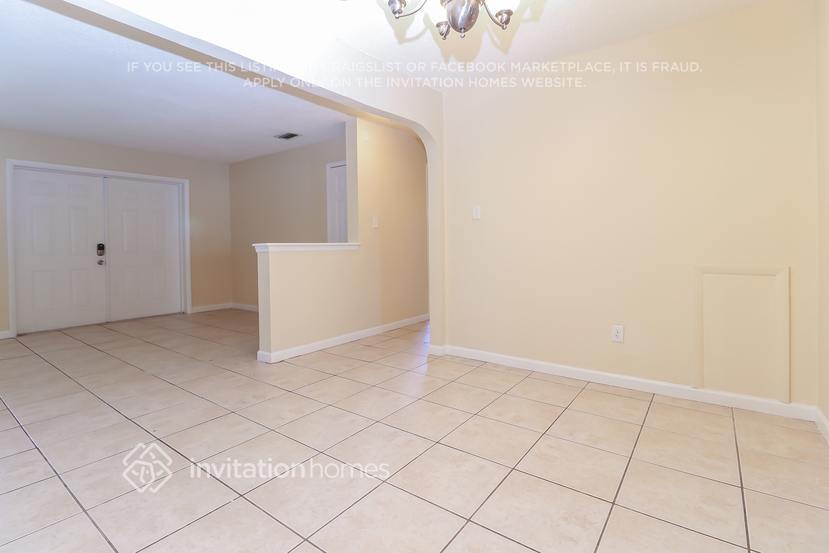 Building Photo - 11781 128th Ave N