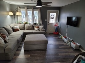 Building Photo - 2512 S Fountain Ave