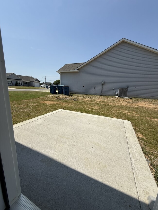 Building Photo - 101 Berkshire Cir