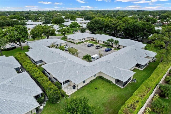 Building Photo - 374 Bennington Ln