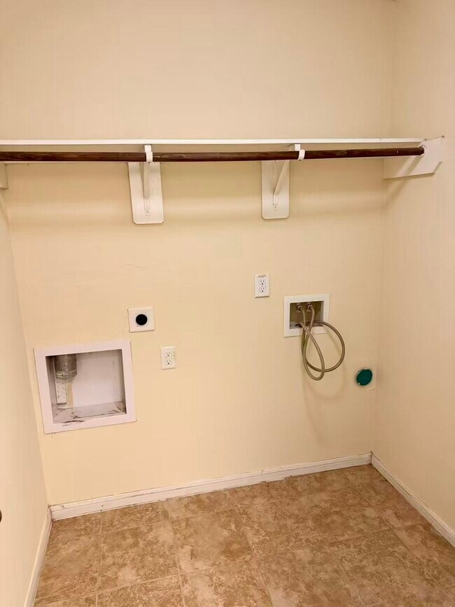 Building Photo - 9218 Adobe Sky Ct