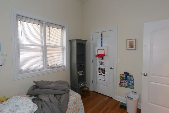 Building Photo - 5349 N Kenmore Ave