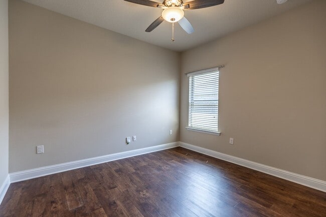 Building Photo - PRICE REDUCTION! + ONE FREE MONTH ON A 13 ...