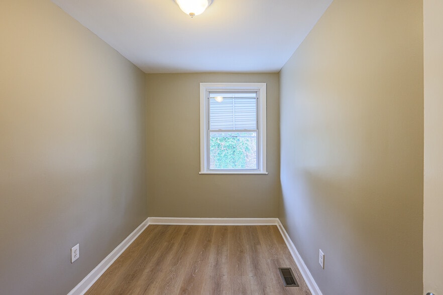 Building Photo - 2454 Terra Firma Rd