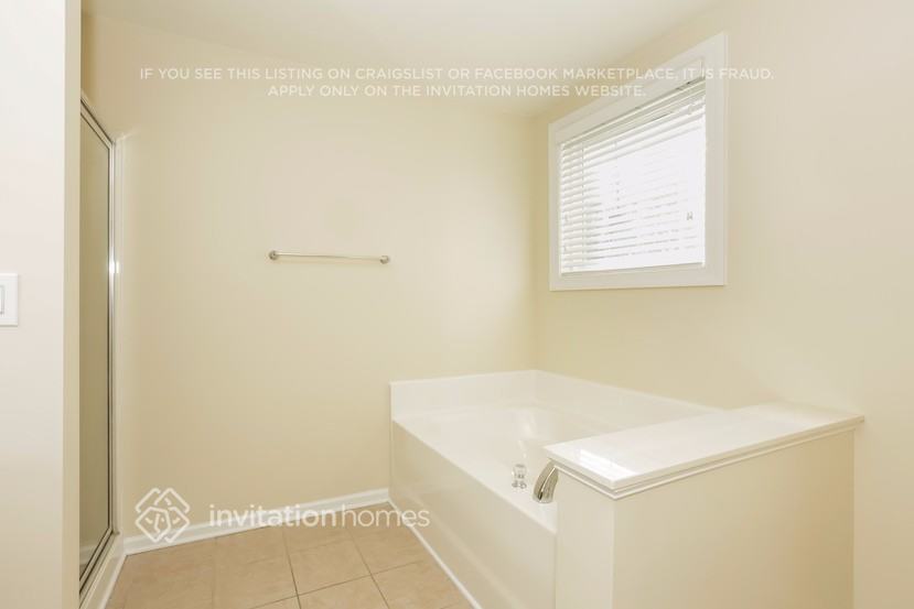 Building Photo - 16013 Caranna Ct