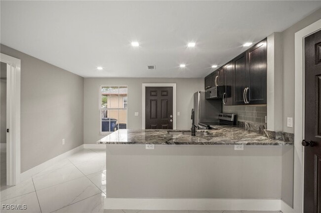 Building Photo - 5443 Sago Ave