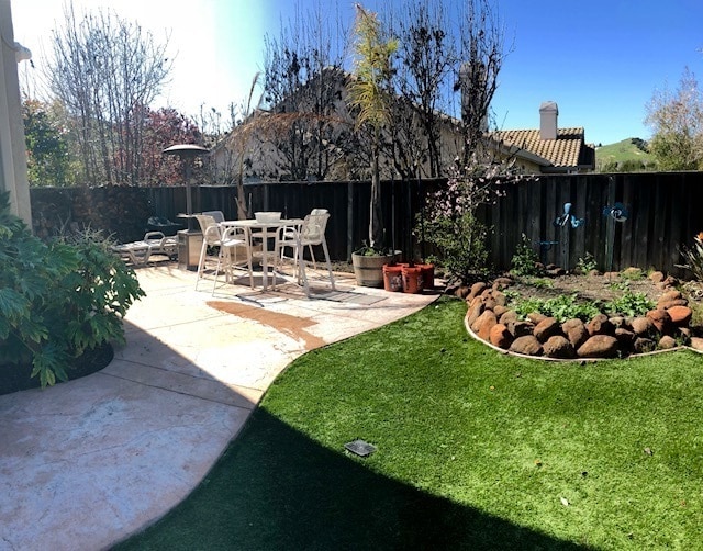 Building Photo - Welcoming and Spacious Las Palmas II Home ...