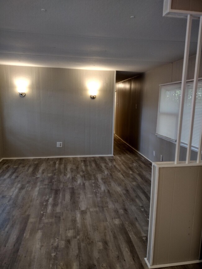 Building Photo - 78055 Susi Ln