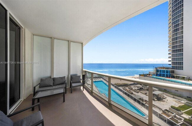 Building Photo - 16001 Collins Ave