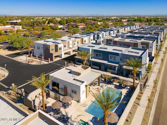 Building Photo - 16830 N 141st Ave