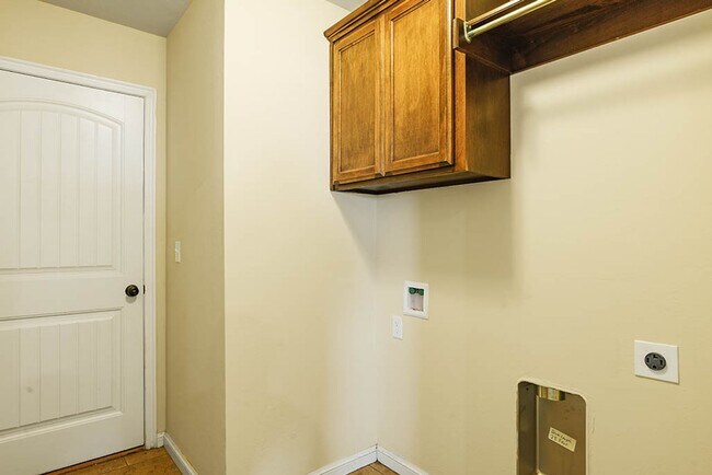 Building Photo - 4701 Apatite Bluff Dr