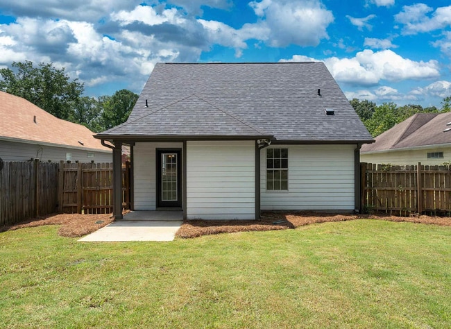 Building Photo - 160 Carrington Ln