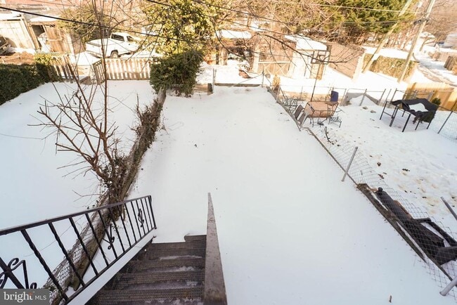 Building Photo - 809 Braeside Rd