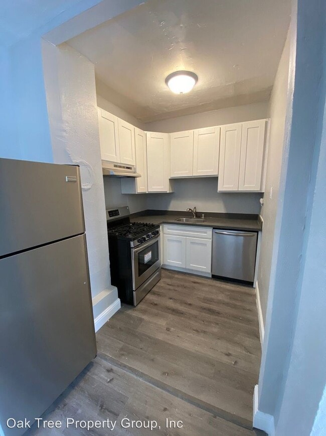 Building Photo - 5460 Bancroft Ave