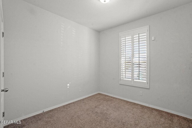 Building Photo - 12249 Desert Dove Ave