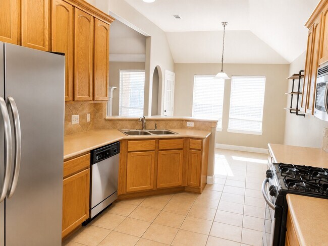 Building Photo - 24914 Rosevale Ct