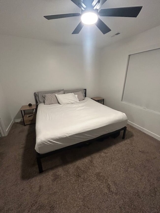 Building Photo - Gorgeous Townhome!!!