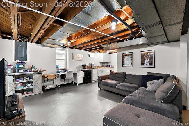 Building Photo - 4307 Cooper Ave