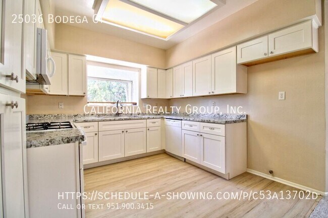 Building Photo - 25036 Bodega Ct