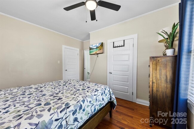 Building Photo - 1525 Perfection Ave