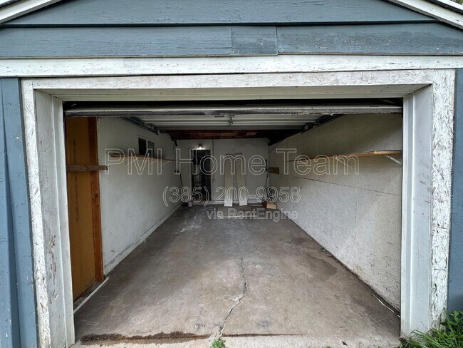 Building Photo - 256 9th St