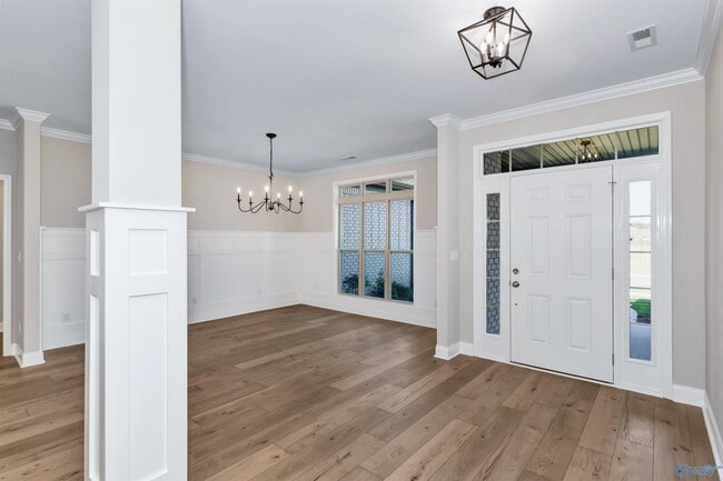 Building Photo - 9057 Redstone Square Dr