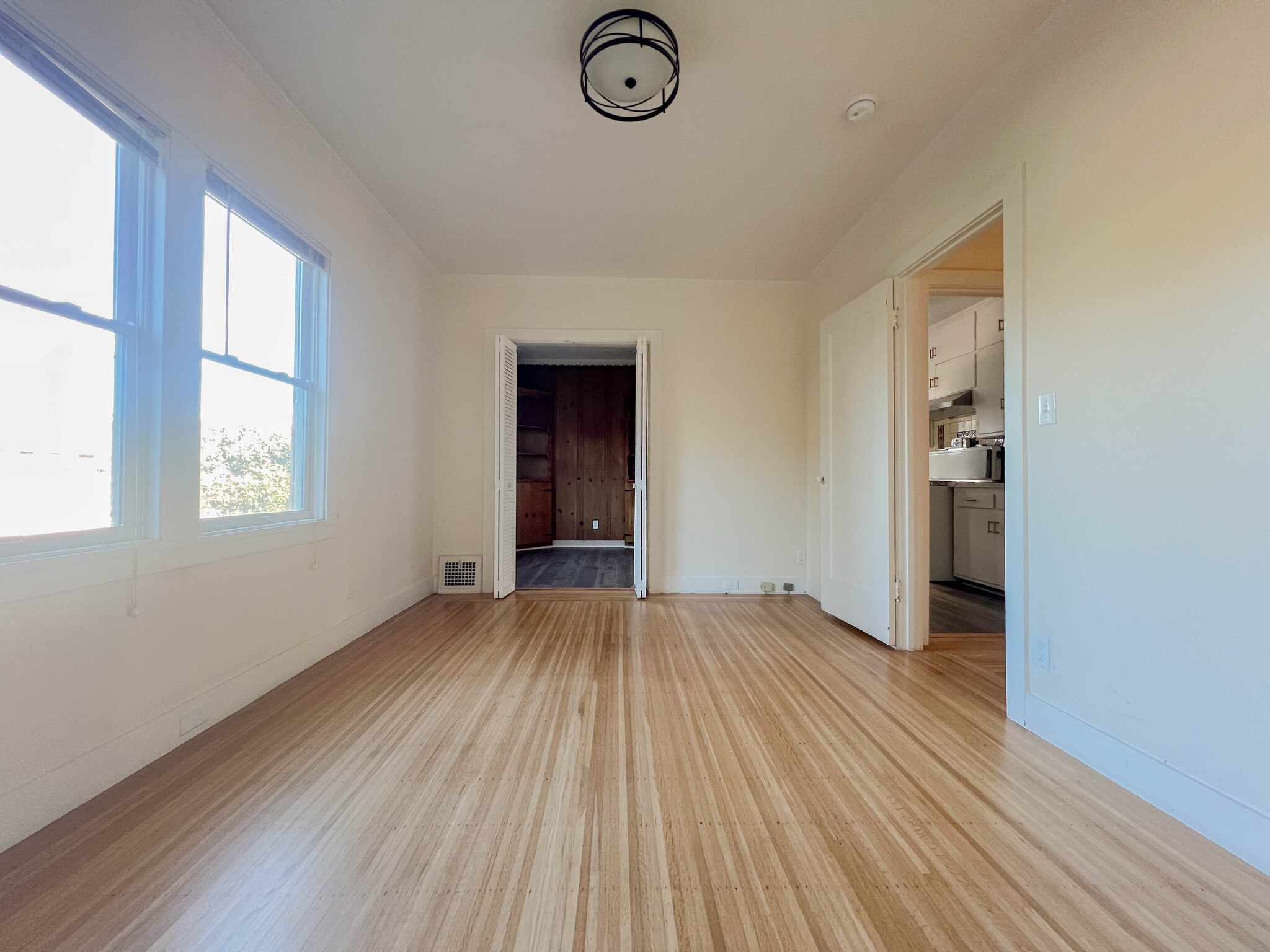 Guest Bedroom - 1504 Grant St